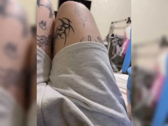 MariaLuxw – webcam model profile photo