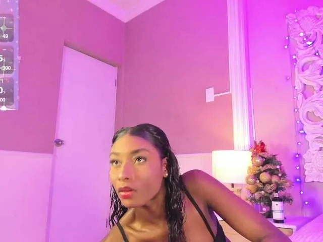 MiraKova – webcam model profile photo Image 17