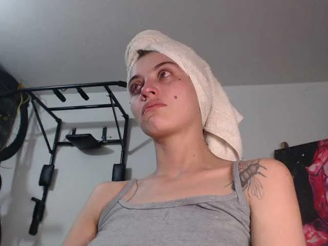 NatashaCeratti – webcam model profile photo Image 4