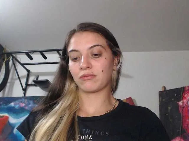NatashaCeratti – webcam model profile photo Image 7