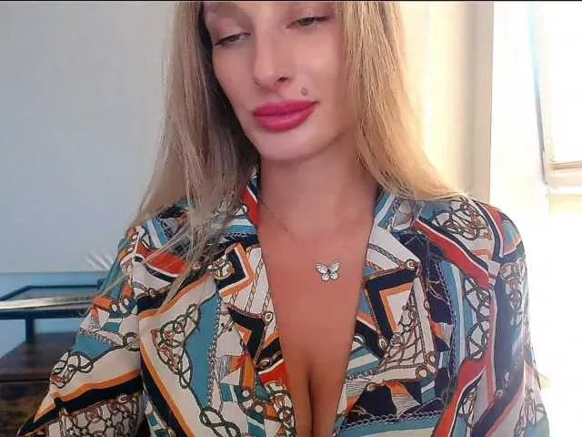 YasmienAtos – webcam model profile photo Image 11