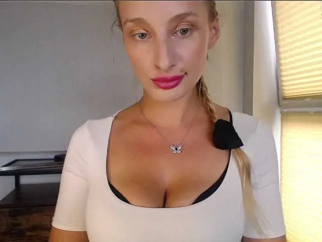 YasmienAtos – webcam model profile photo Image 12