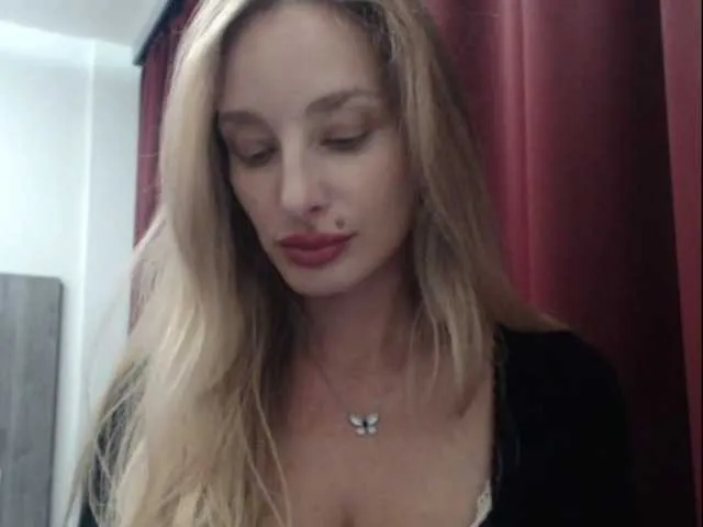 YasmienAtos – webcam model profile photo Image 13