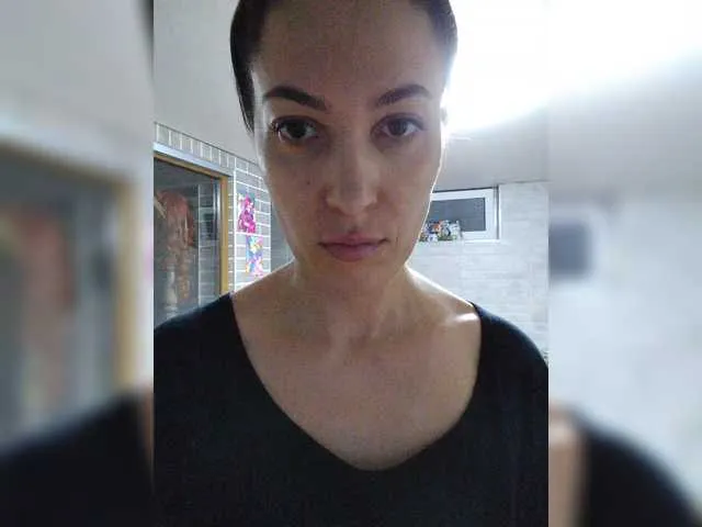 AngerlaMei – webcam model profile photo Image 16