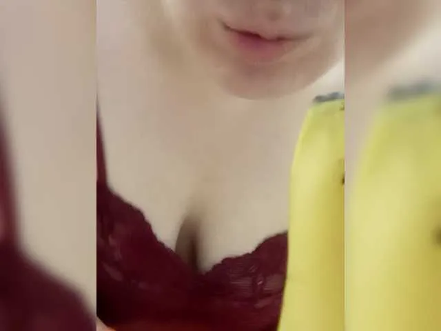 Kenzie – webcam model profile photo Image 9