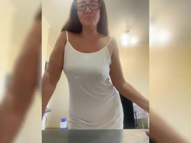 SherineNorth – webcam model profile photo Image 10