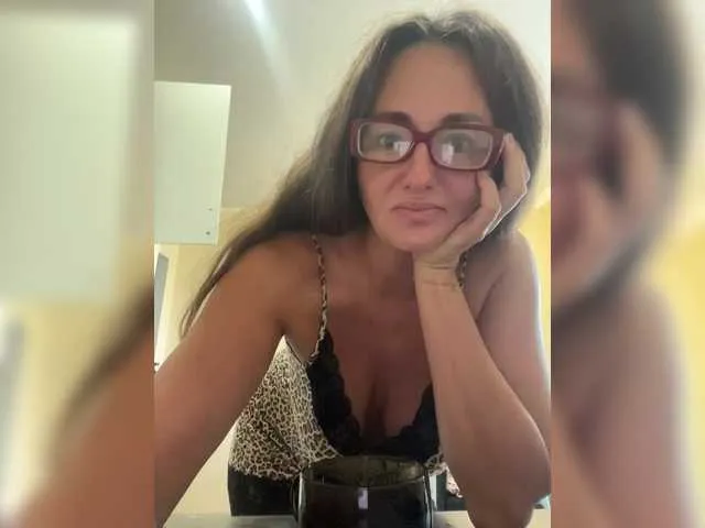 SherineNorth – webcam model profile photo Image 7