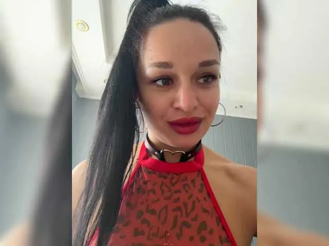 shiny-lily – webcam model profile photo Image 2