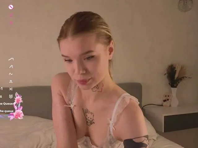 Seline – webcam model profile photo Image 3