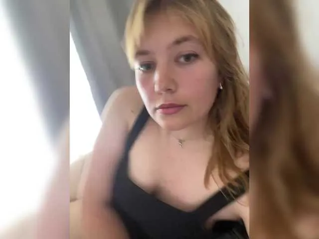 -SweetDi- – webcam model profile photo Image 7