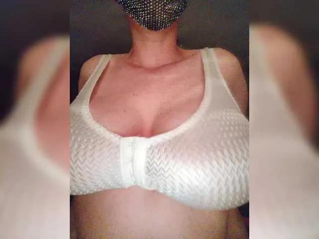 LiaWest – webcam model profile photo Image 4
