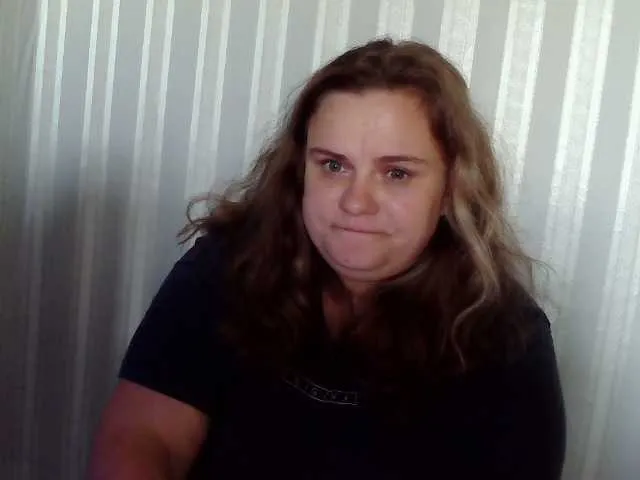 MiraKova – webcam model profile photo Image 11