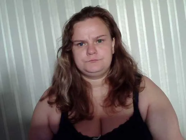 MiraKova – webcam model profile photo Image 14