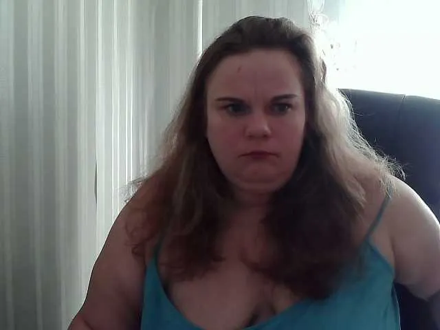 MiraKova – webcam model profile photo Image 18