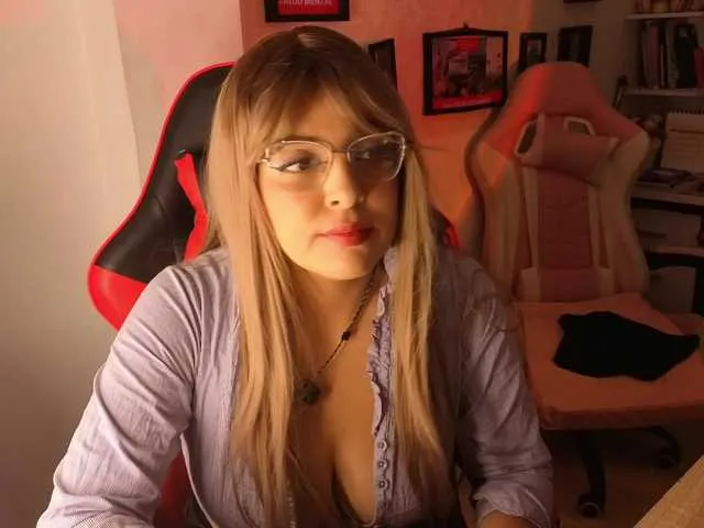 Plohishi2 – webcam model profile photo Image 13