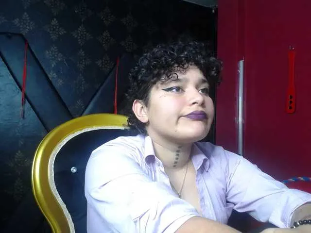 SonyaVlad – webcam model profile photo Image 12