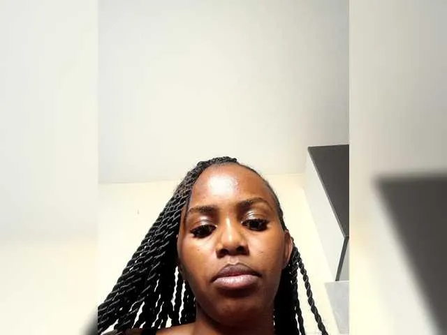 Miladoll – webcam model profile photo