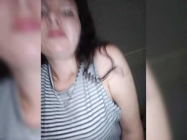 ErzabelLew – webcam model profile photo Image 5
