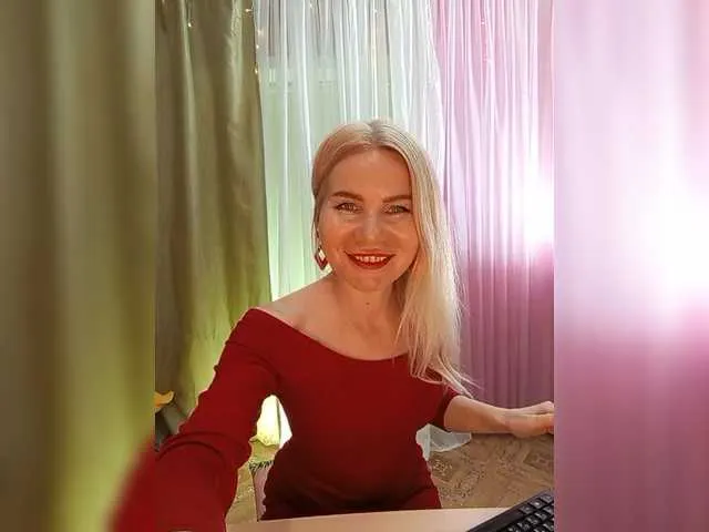KellyHansen – webcam model profile photo Image 3