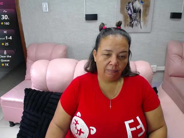 MiraKova – webcam model profile photo Image 10