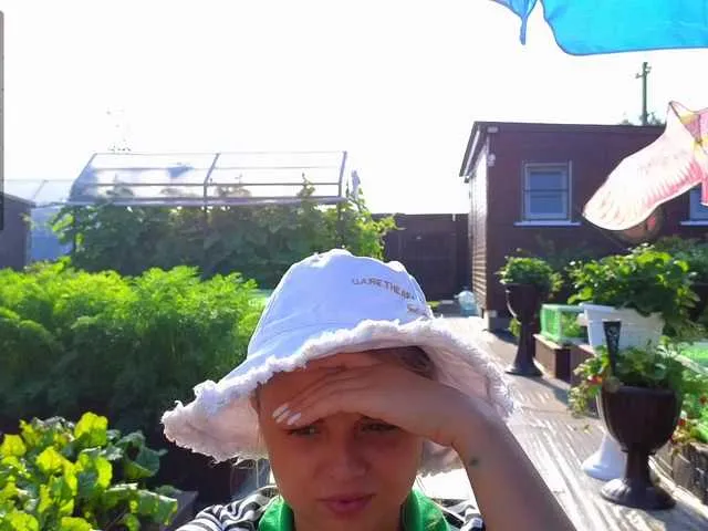 misss-vikki Image 16
