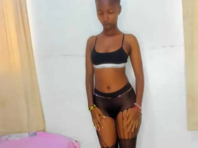 Isabella – webcam model profile photo Image 4
