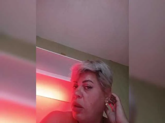 MeganOrtega – webcam model profile photo Image 3