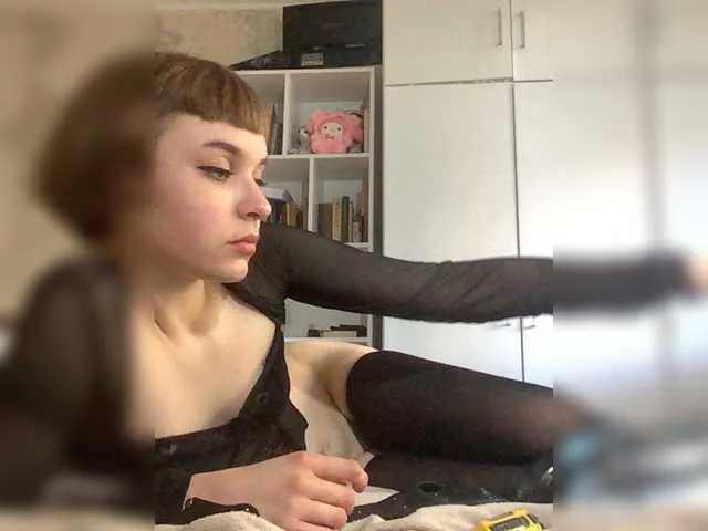 AdrianaAndrade – webcam model profile photo Image 10