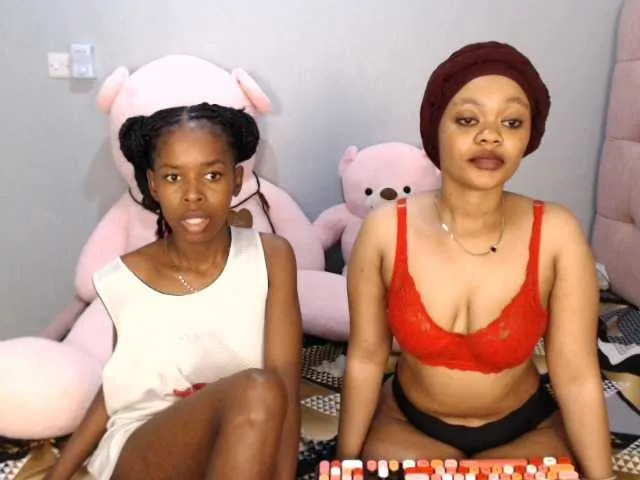 LunaTempt – webcam model profile photo Image 8