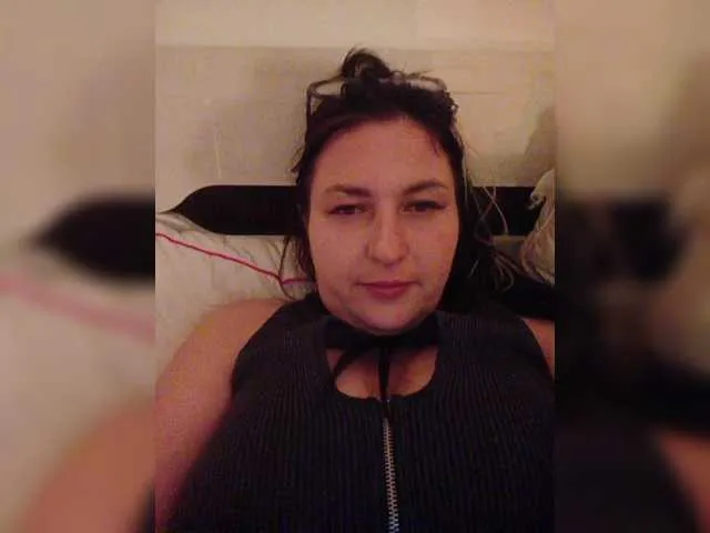 _Alice_1 – webcam model profile photo Image 8