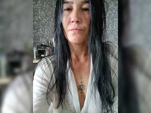 SerenaStar – webcam model profile photo Image 12