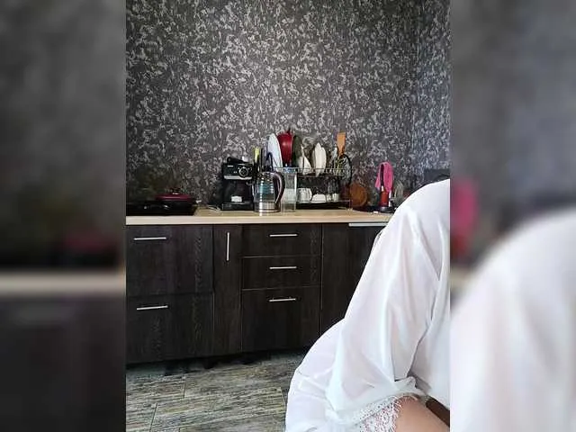 SerenaStar – webcam model profile photo Image 15