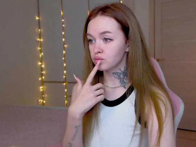 LiaWest – webcam model profile photo Image 19