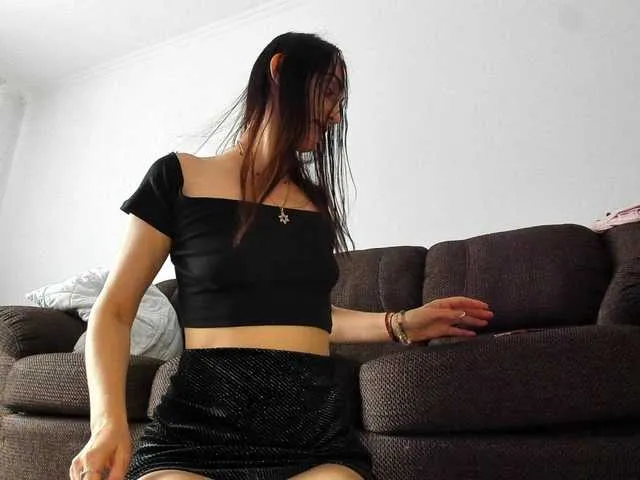 justmilaa – webcam model profile photo Image 9
