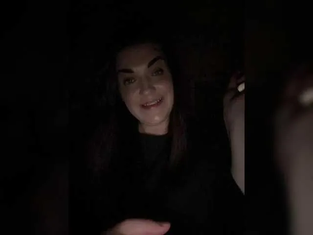 Alina_Vibe_Me – webcam model profile photo Image 19
