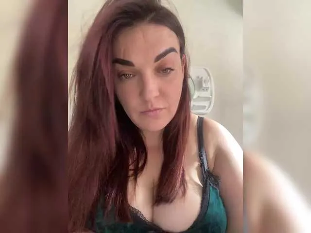 Alina_Vibe_Me – webcam model profile photo Image 7