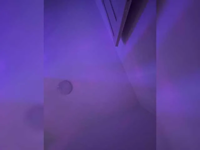 riri__nyan_o0 – webcam model profile photo Image 16