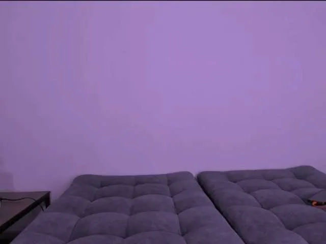 Antonellastrip_ – webcam model profile photo Image 7