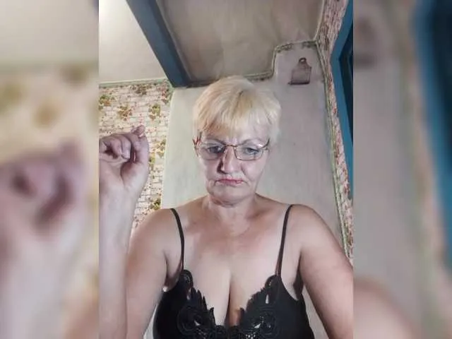 MayaLady – webcam model profile photo Image 5