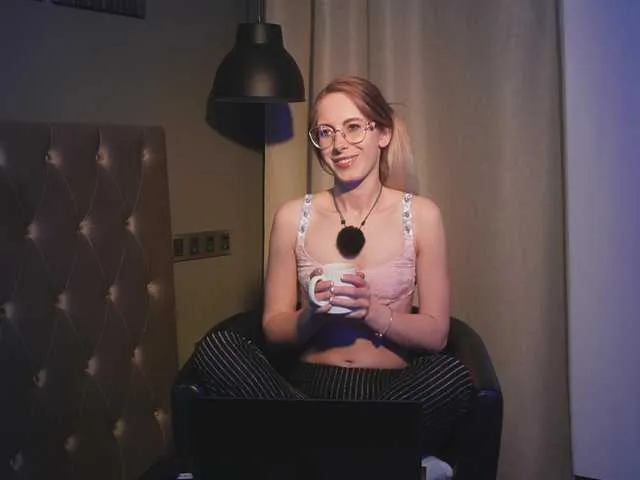 Masha_123 – webcam model profile photo Image 9