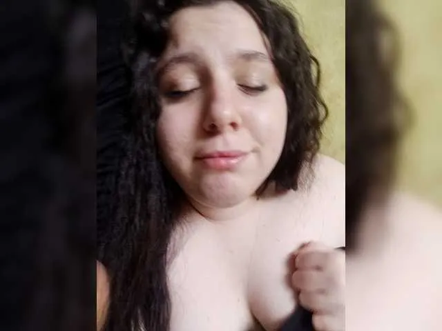 AishaHart – webcam model profile photo Image 7