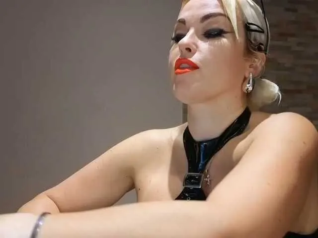 IngridMuller – webcam model profile photo Image 12