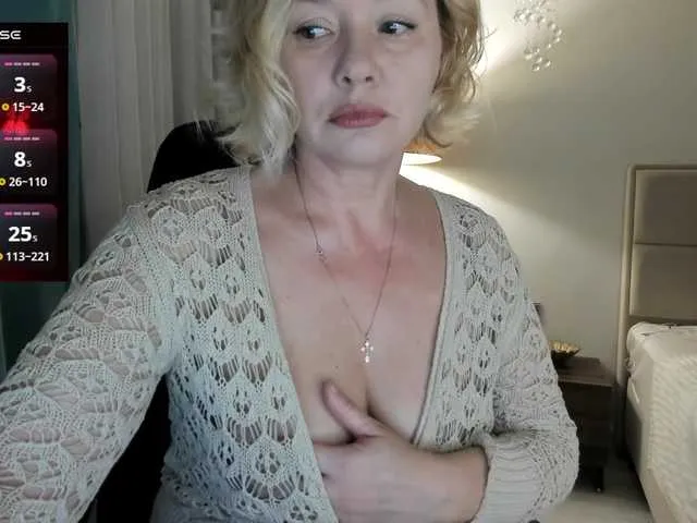 FayeFlame – webcam model profile photo Image 10