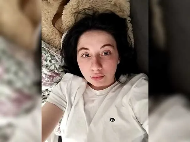 Olivkiss – webcam model profile photo