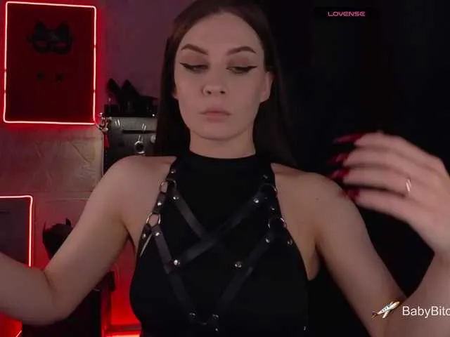 avolood – webcam model profile photo Image 14