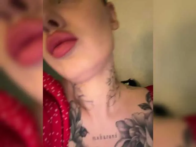 Sarahtexcites – webcam model profile photo Image 15