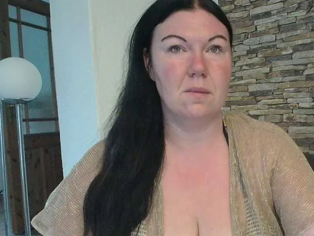 AnnieArias – webcam model profile photo Image 3