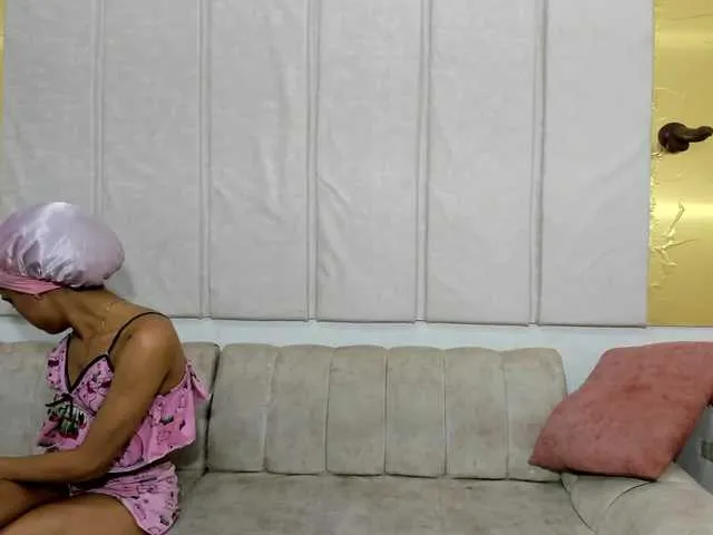 GracieCarter – webcam model profile photo Image 3