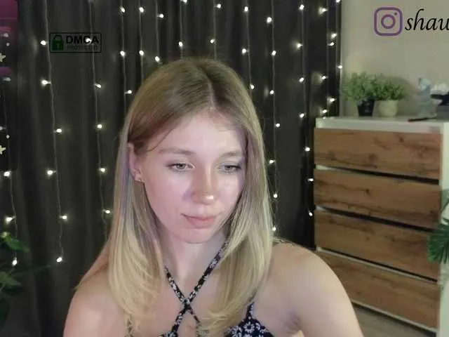 EsmeBrowm – webcam model profile photo Image 10