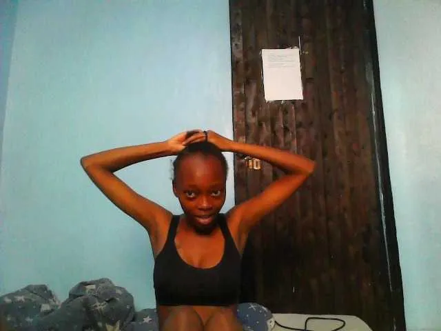 CrystalBarlow – webcam model profile photo Image 2